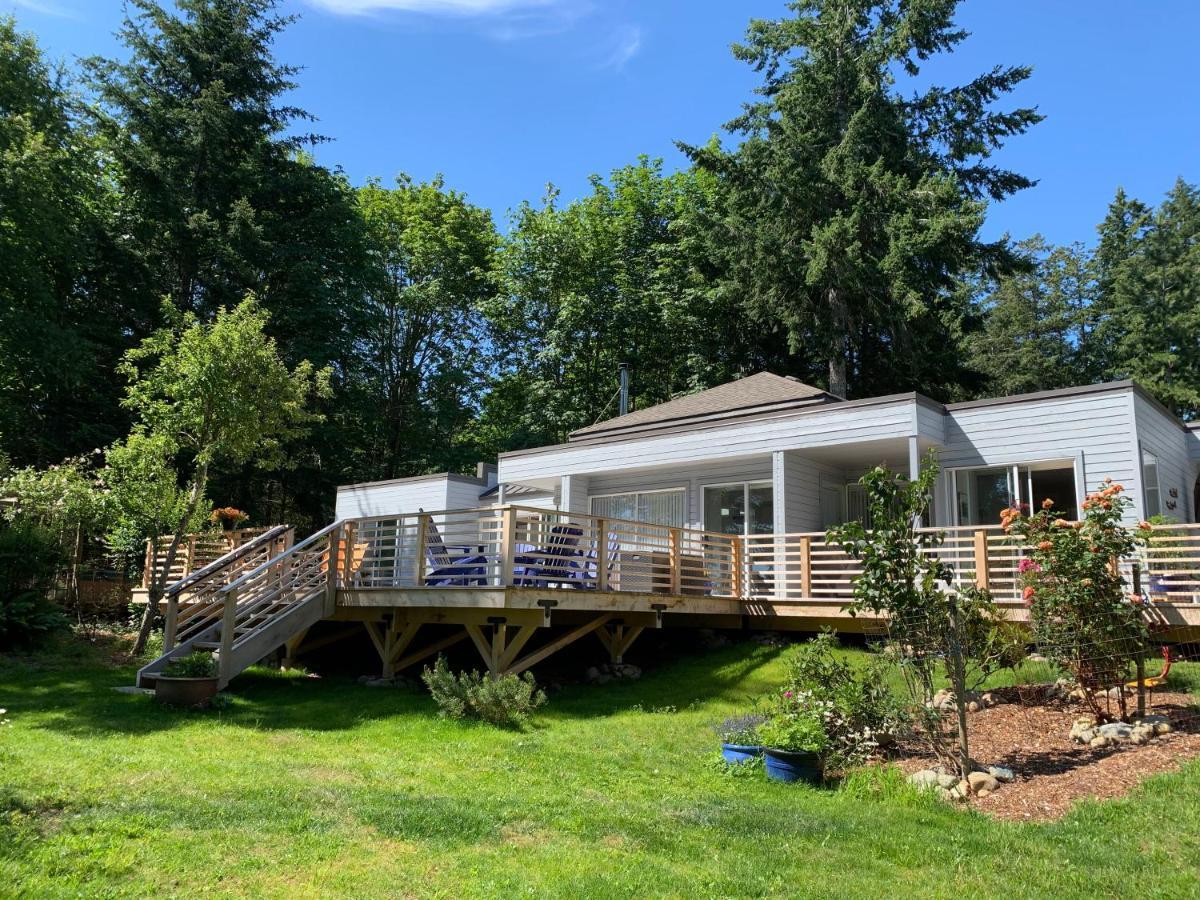 Forest By The Sea Rentals Merville Esterno foto
